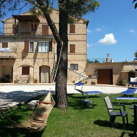 Agriturismo Galanti Cossignano Bagian luar foto