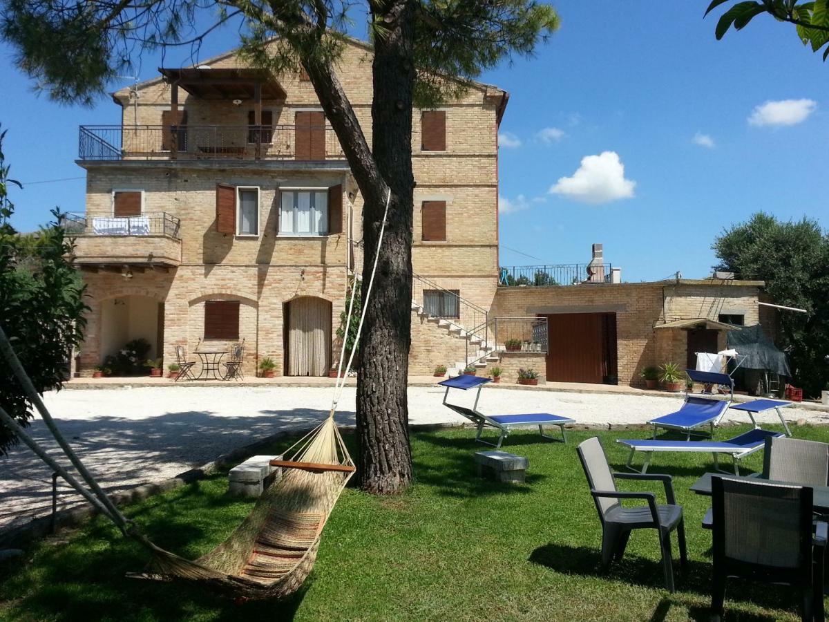 Agriturismo Galanti Cossignano Bagian luar foto
